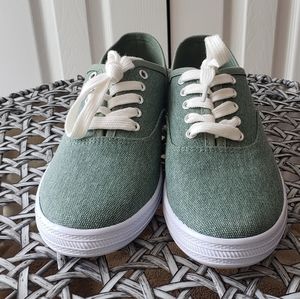 Universal Thread | Women's Size 7| Green